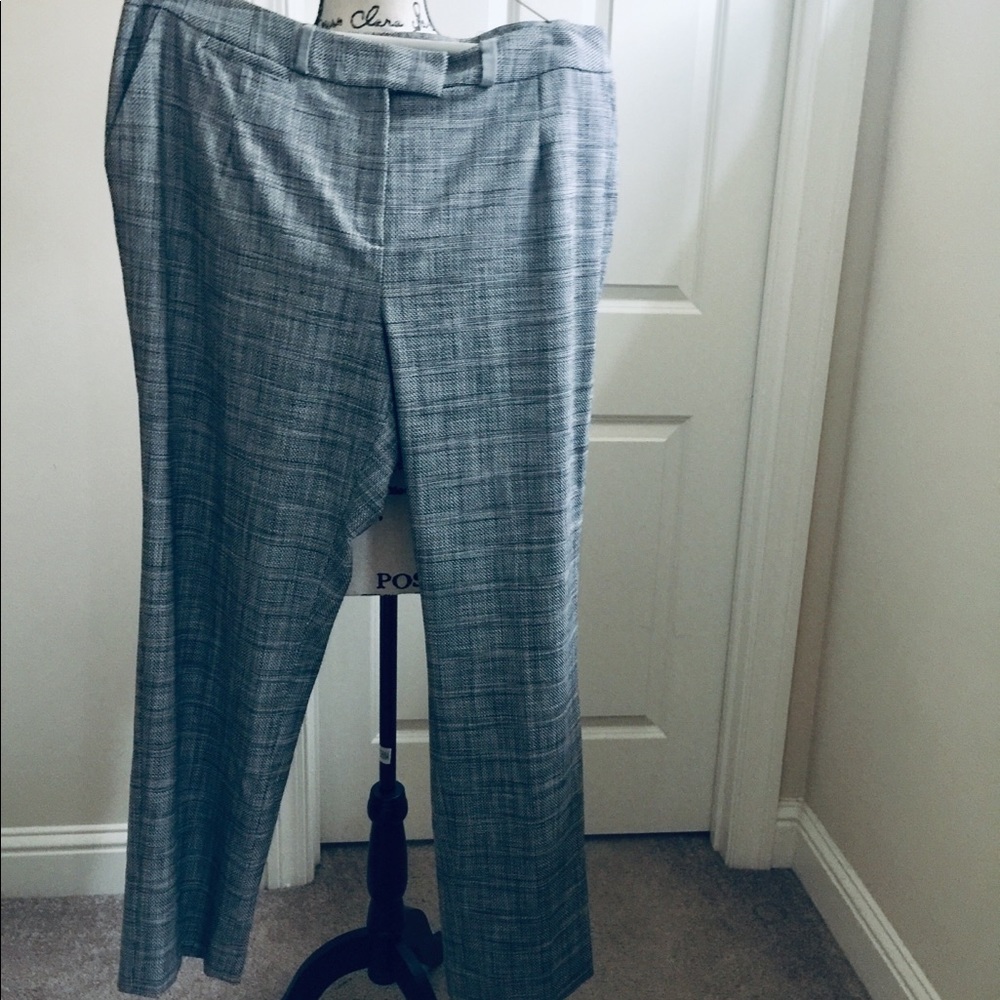 Women’s pants brand new by Tahari